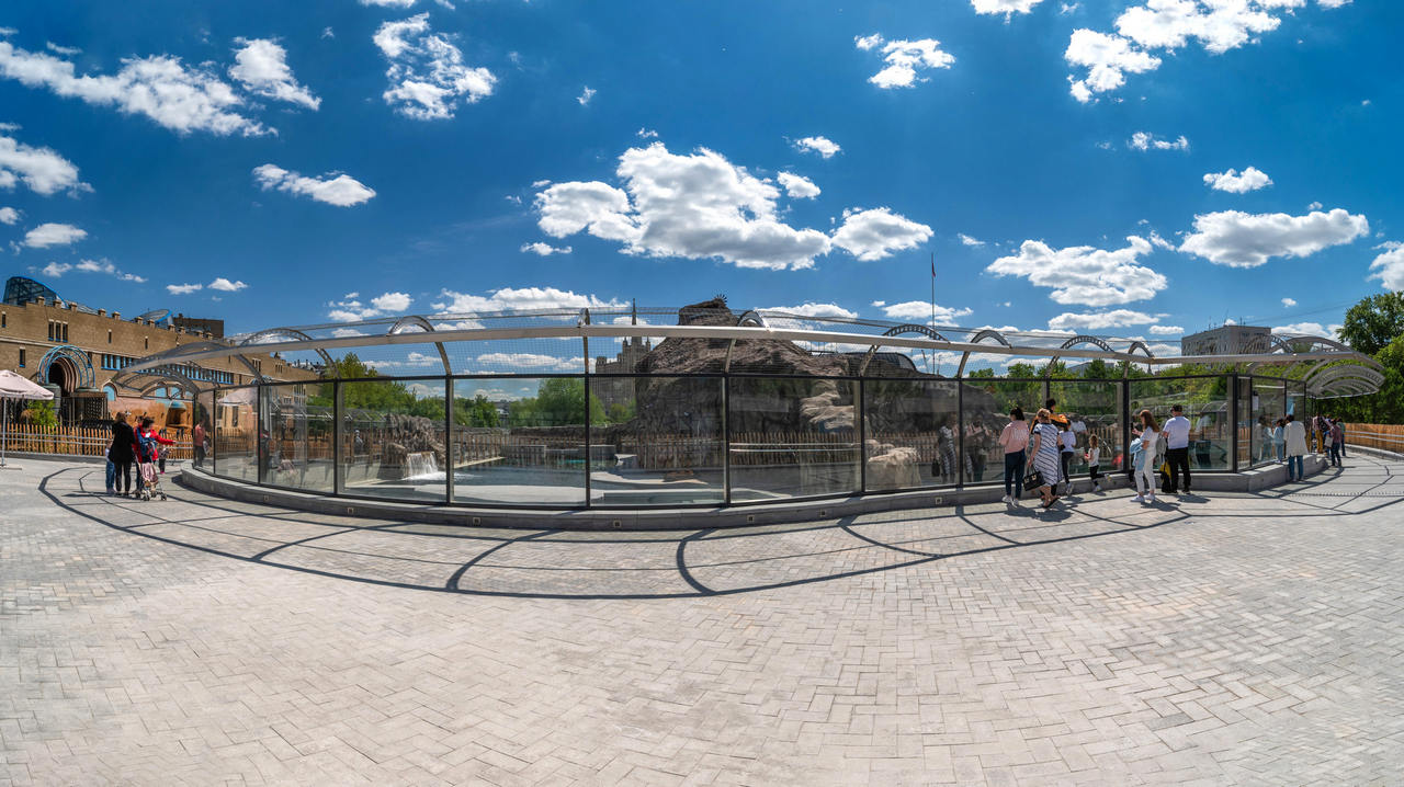 Новый павильон «Ластоногие» Московского зоопарка расположен напротив слоновника