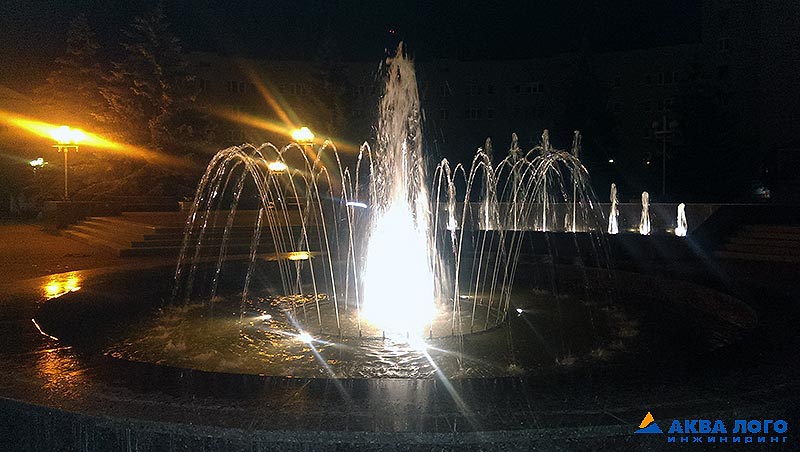 Светодиодная подсветка в центральной чаше фонтана