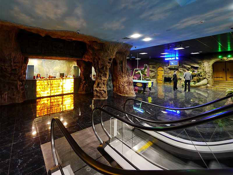 A cash desk of the Oceanarium “RIO” directly in front of the escalator