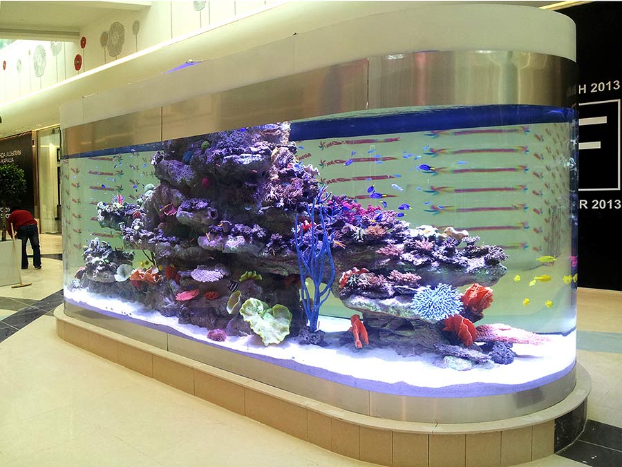 Большие аквариумы в ТРЦ MEGA Alma-Ata