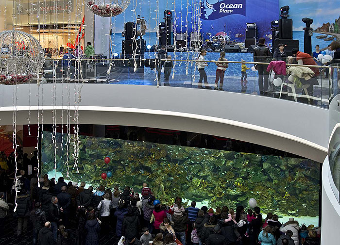 Вид на аквариум со вторго уровня Ocean Plaza Вид на аквариум со вторго уровня Ocean Plaza